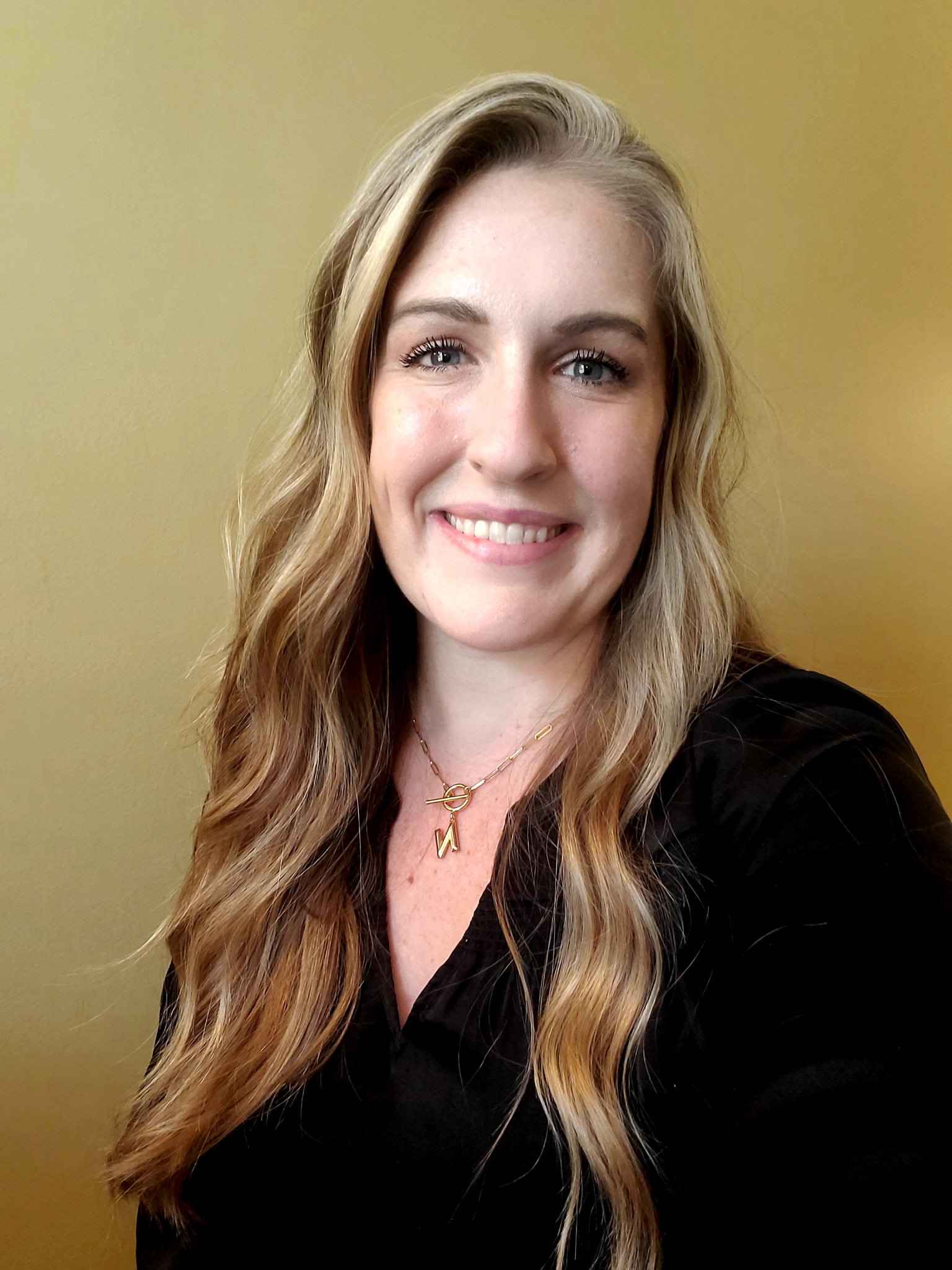 Professional photo of Dr. Neva Murray